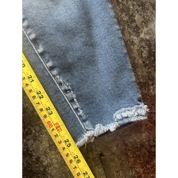 KanCan Mid Rise Tapered Leg Jeans Size 13/30 Dark Wash Stretch Denim Frayed Hem - Picture 5 of 7
